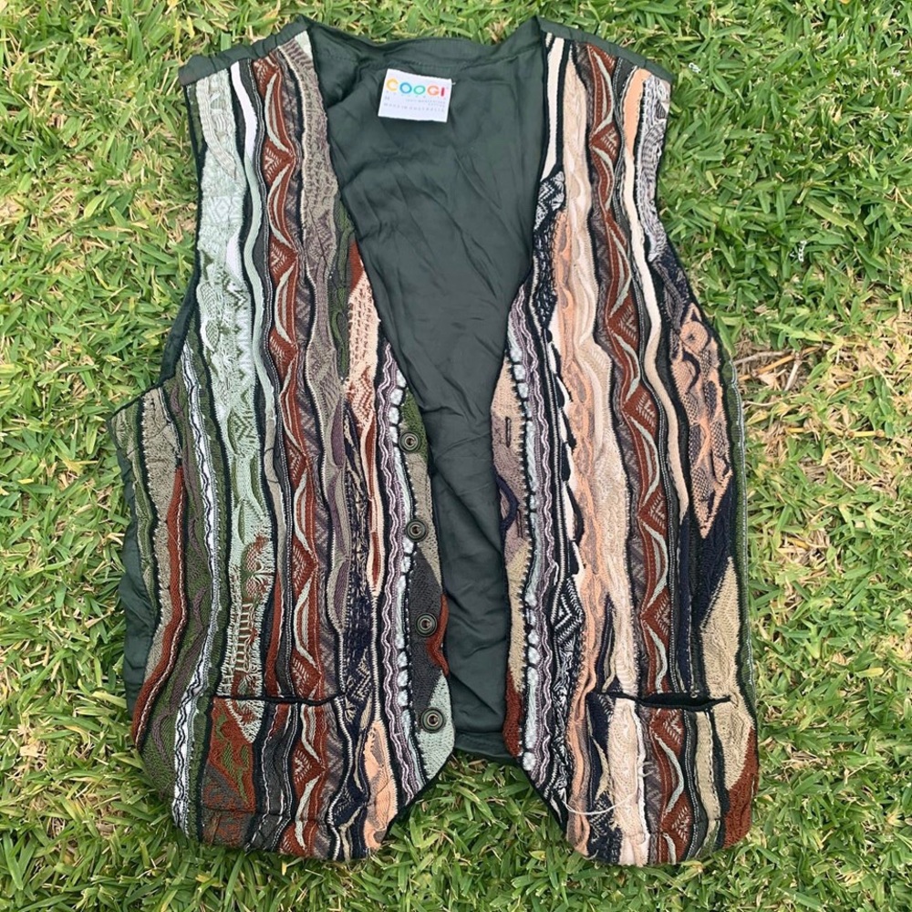 COOGI women vest size medium